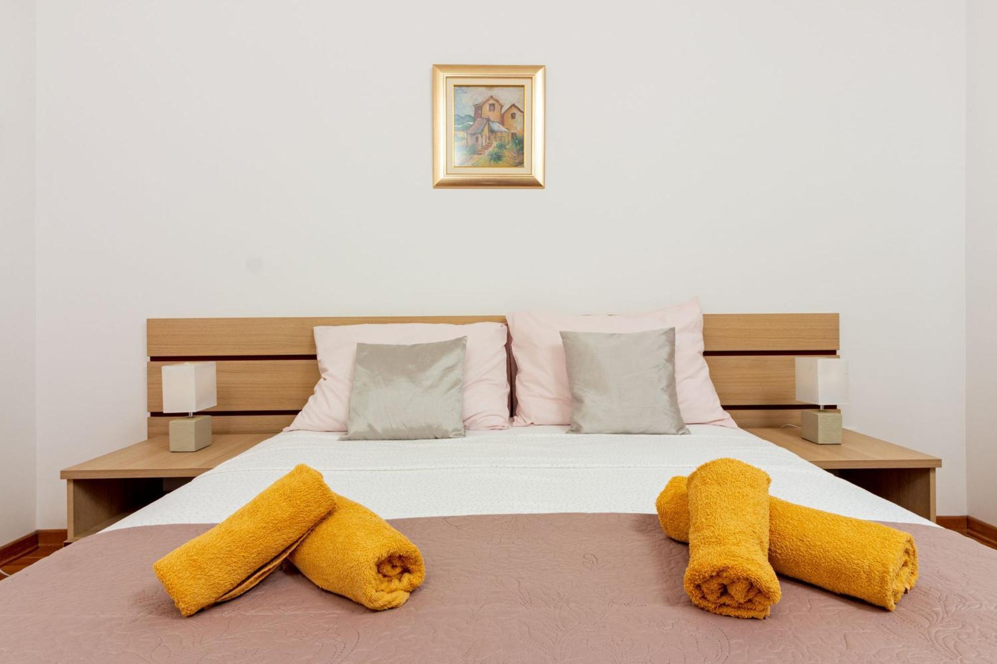 Apartment Mandalina House Stari Grad  Esterno foto